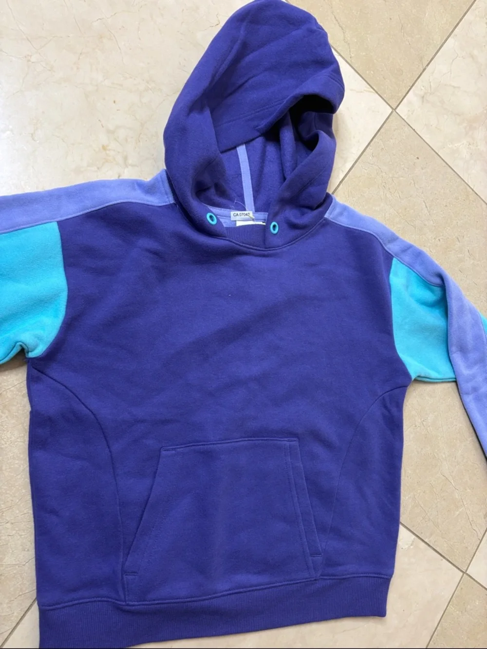 ⭐️ NWT- All in Motion Hoodie in Dark Purple & Teal Accent- small/ 6/6x - Picture 5 of 10